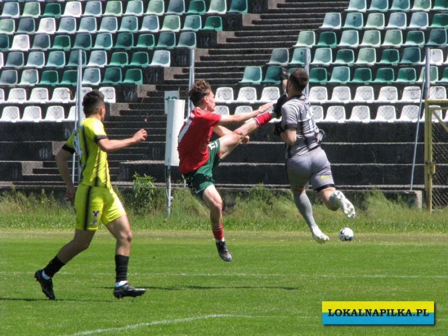 IV(1): PIKNIK NA STADIONIE LUDOWYM